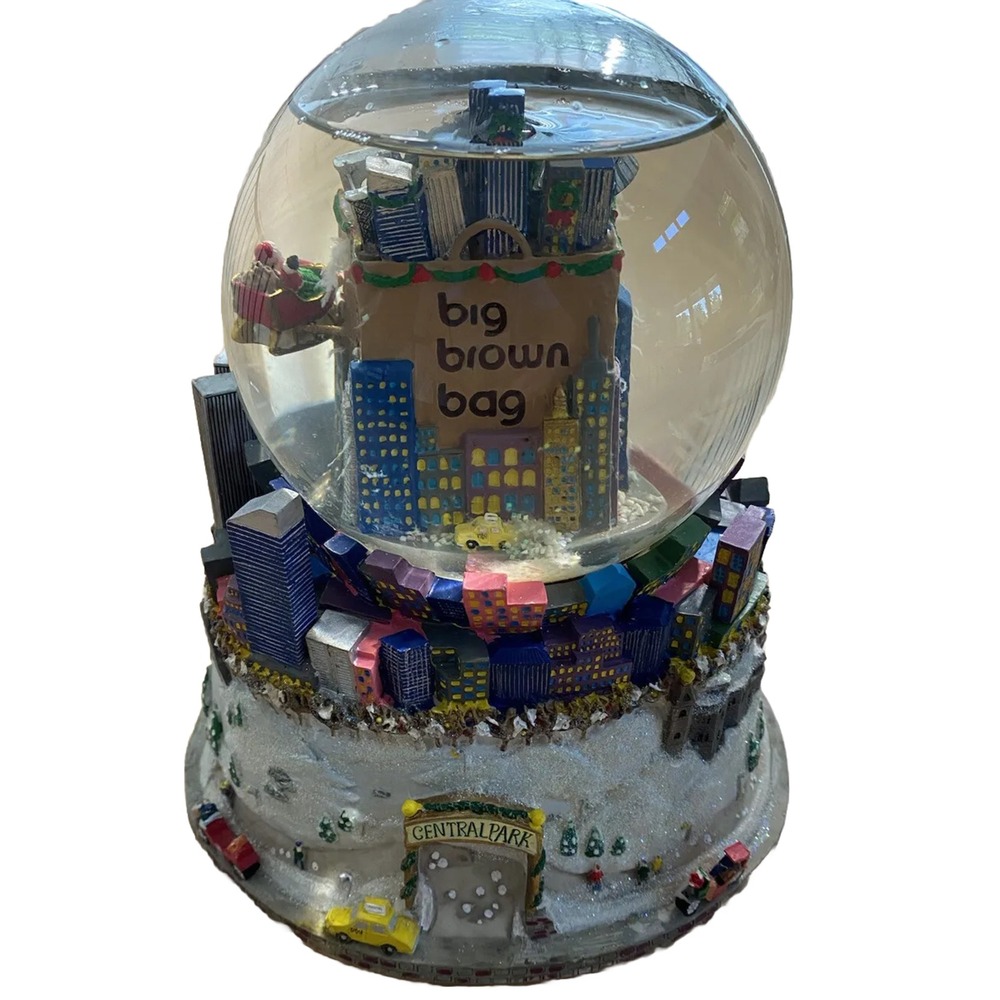 Vtg Bloomingdales Big Brown Bag NYC Central Park Twin Towers Musical Snow Globe